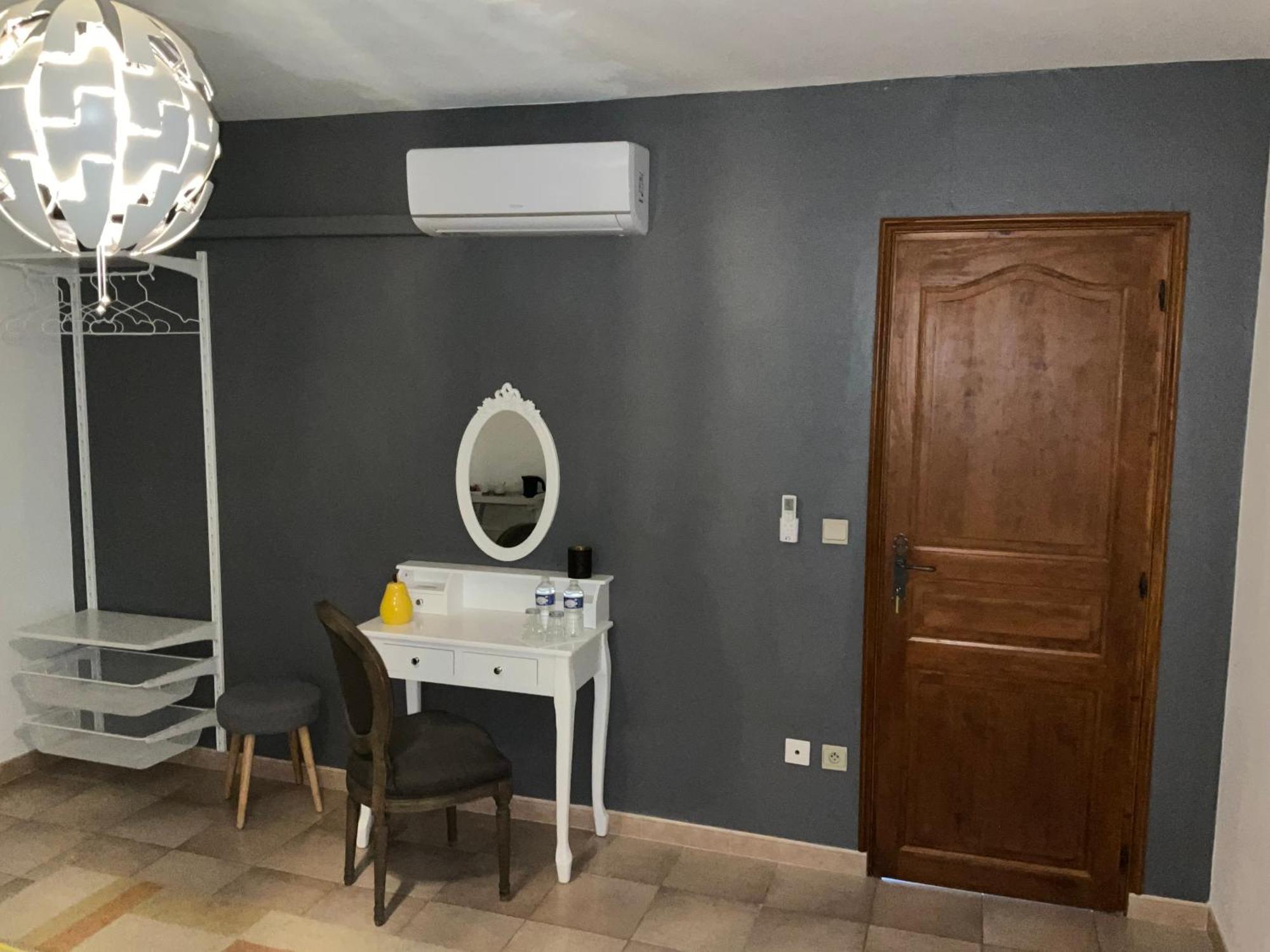 Number9 - Now With Air Conditioned Rooms Carlipa Luaran gambar