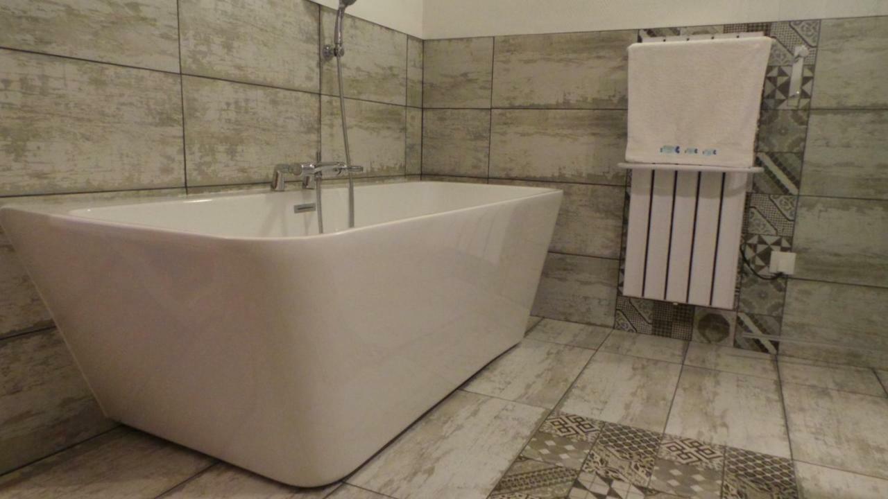 Number9 - Now With Air Conditioned Rooms Carlipa Luaran gambar